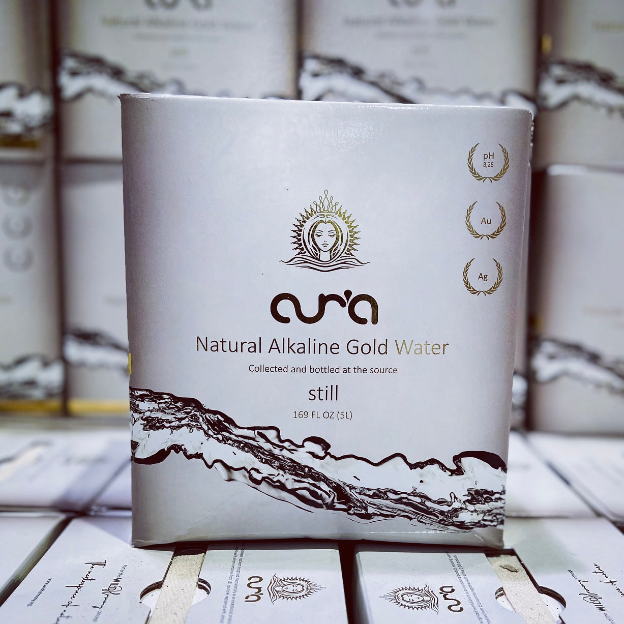 Aur'a Natural Alkaline Gold Spring Water Box